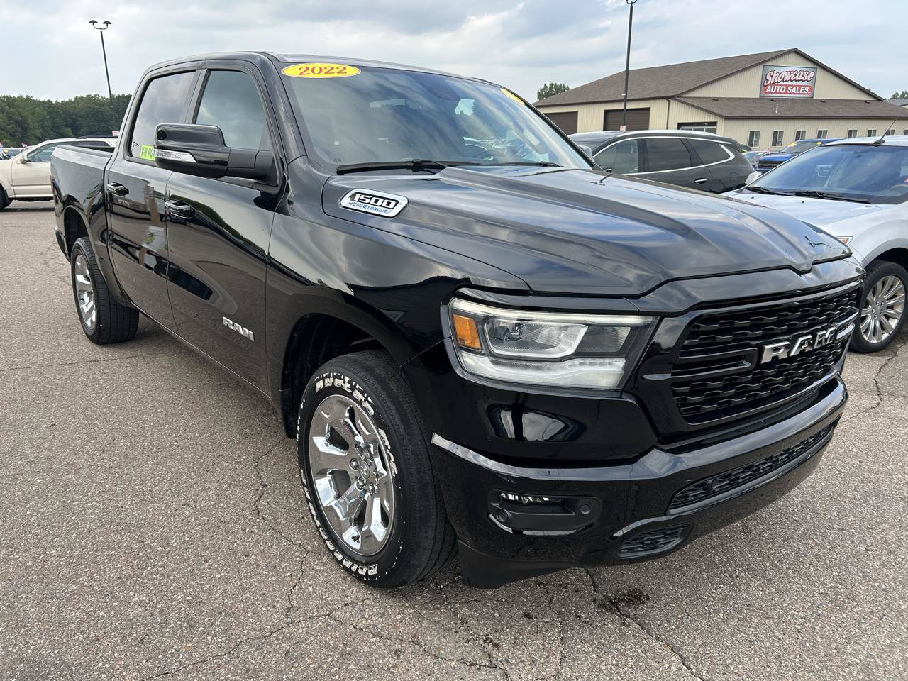 Used 2022 RAM 1500 Big Horn AWD/4WD image 3