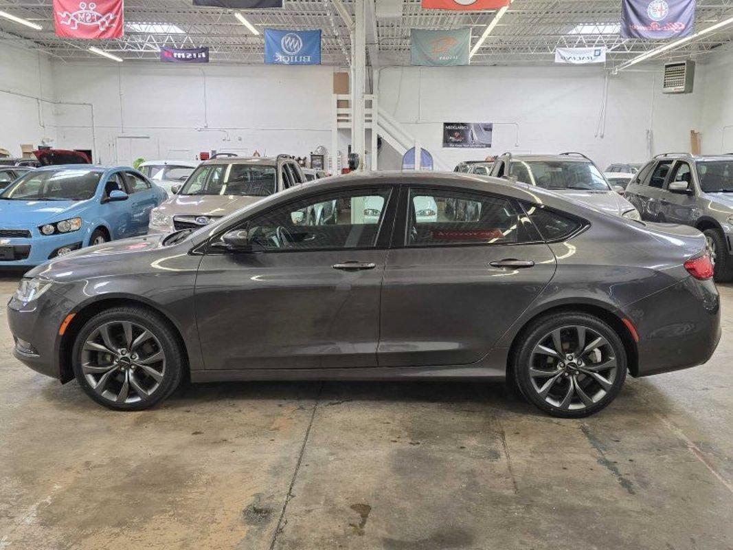 Used 2015 Chrysler 200 S w/ Navigation & Sound Group I AWD/4WD image 19