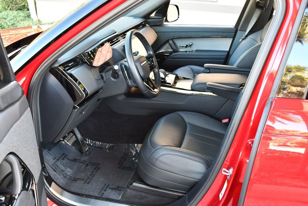 Used 2024 Land Rover Range Rover Sport Dynamic SE image 40