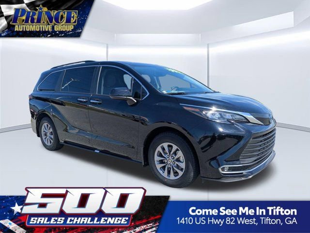 Used 2024 Toyota Sienna XLE FWD video 1