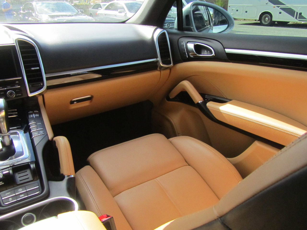 Used 2016 Porsche Cayenne S w/ Premium Plus Package image 15