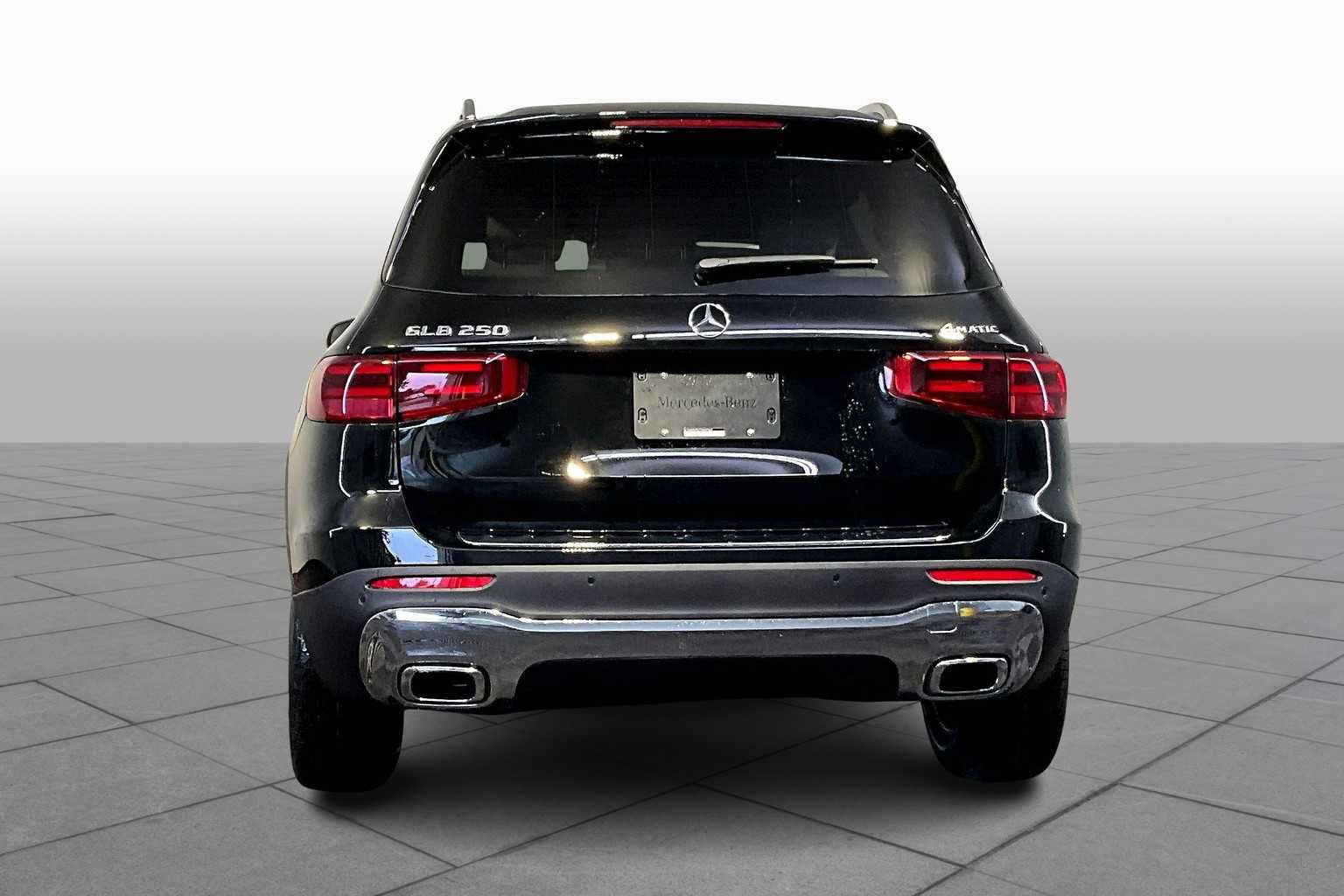 New 2026 Mercedes-Benz GLB 250 4MATIC image 4