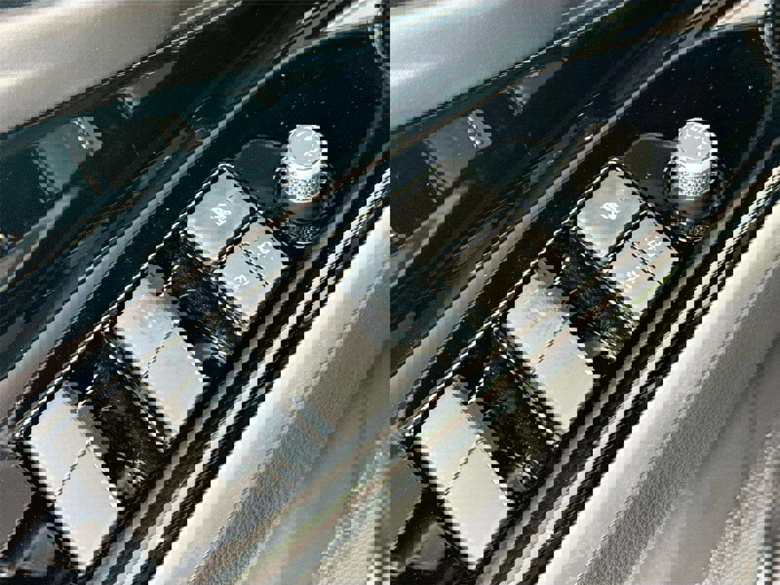 New 2025 Toyota bZ4X AWD image 30