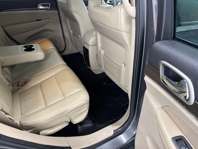 Used 2017 Jeep Grand Cherokee Limited AWD/4WD image 28