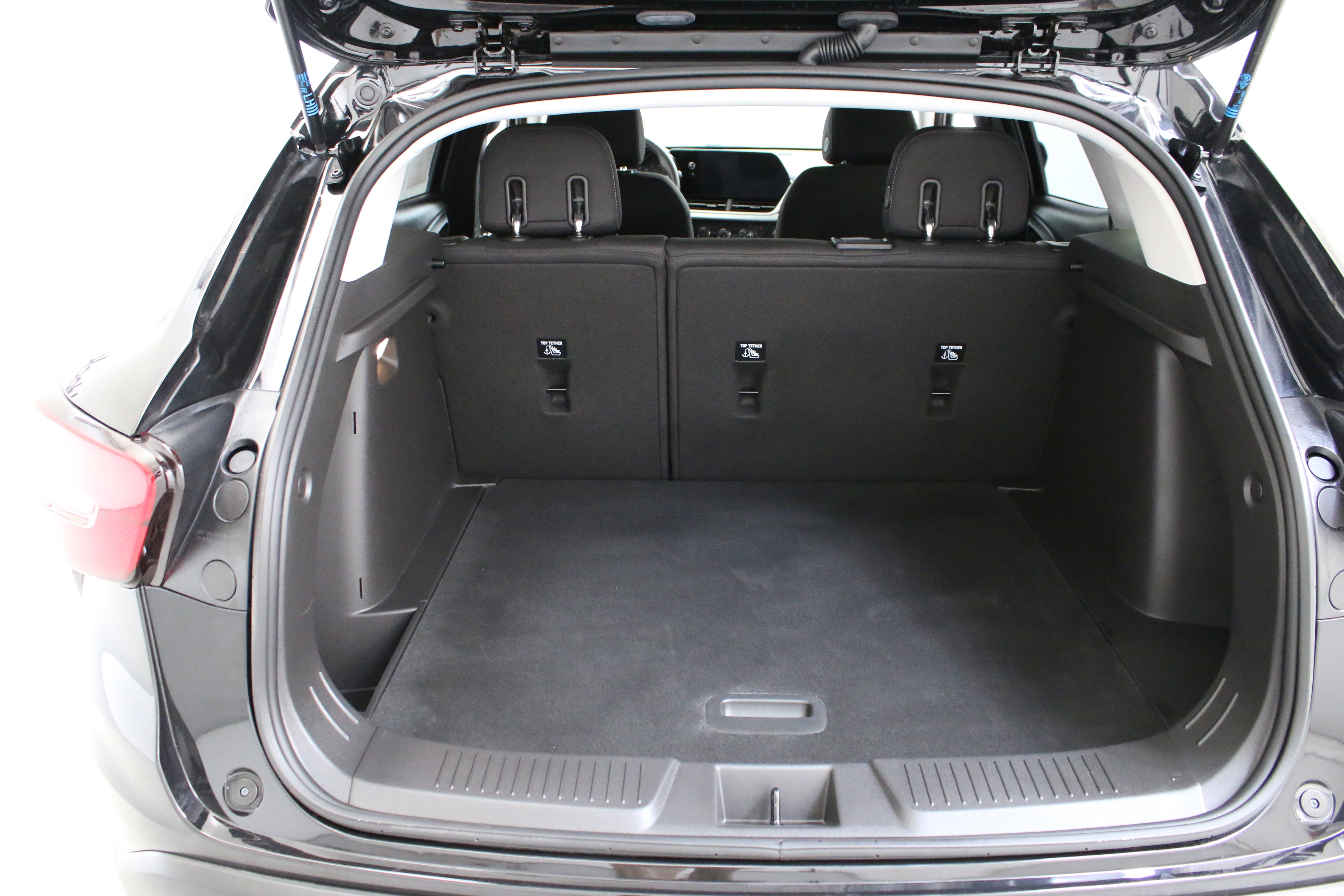 Certified 2025 Chevrolet Trax LS FWD image 27