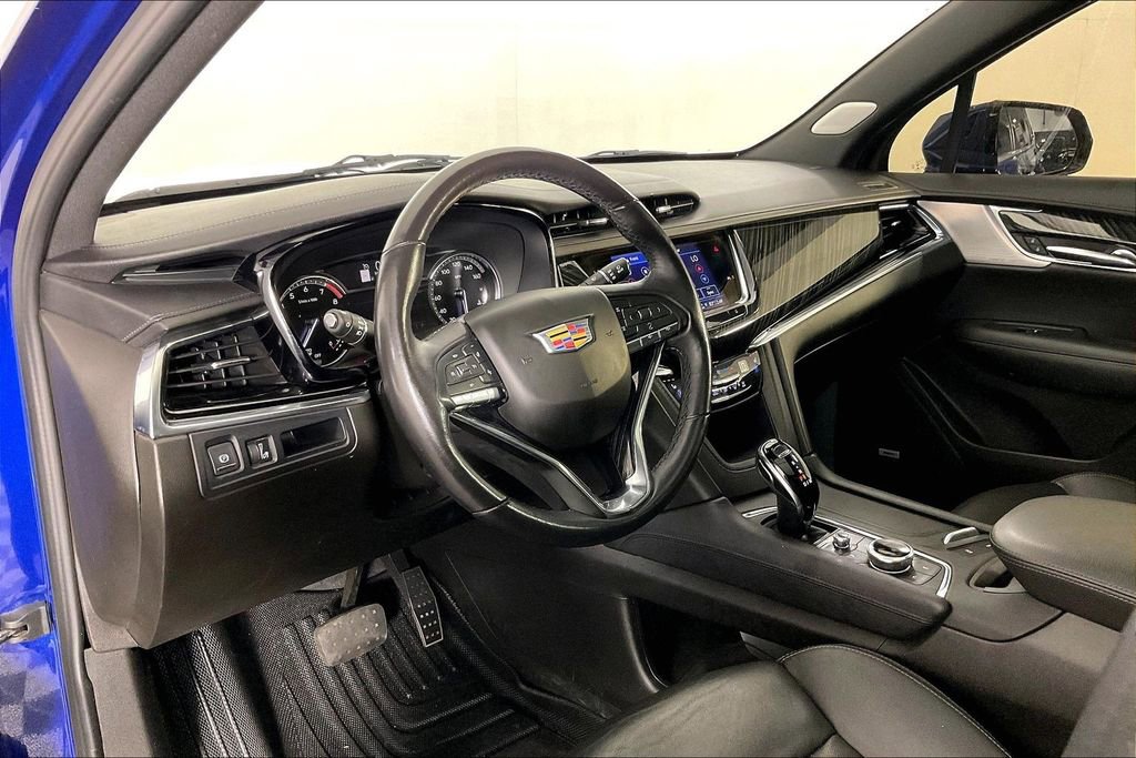Used 2023 Cadillac XT6 Premium Luxury AWD/4WD image 18