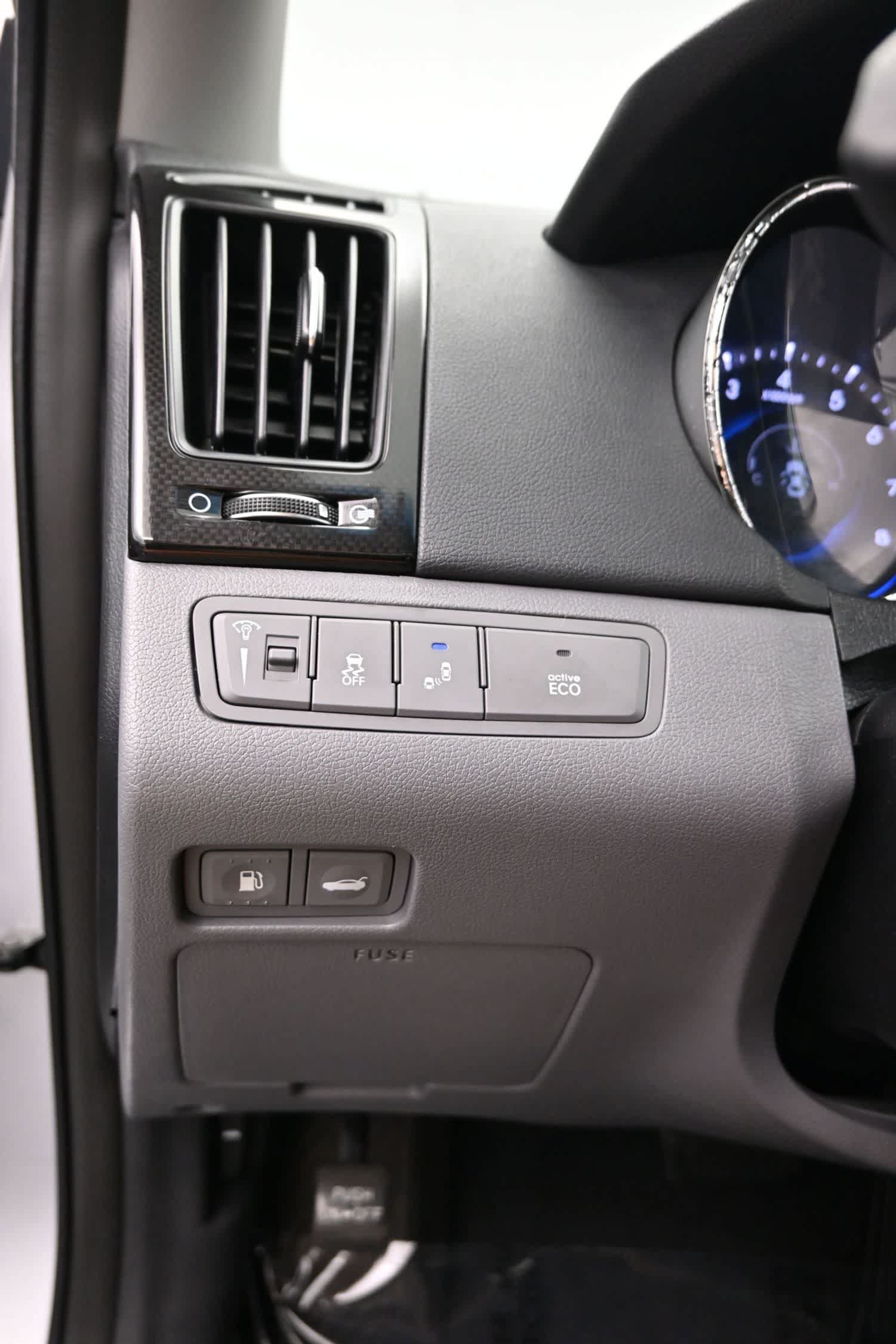 Used 2014 Hyundai Sonata SE w/ Premium Package 03 FWD image 23