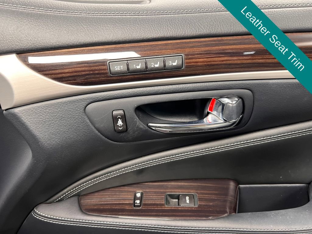 Used 2017 Lexus LS 460 w/ Comfort Package RWD image 9