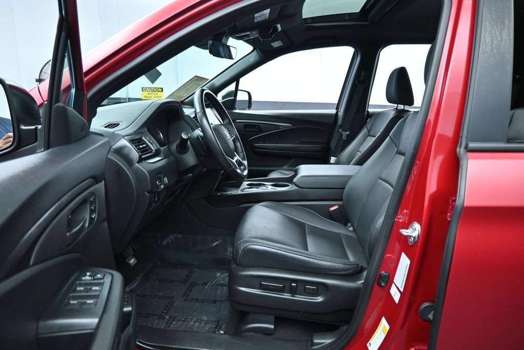 Used 2025 Honda Passport EX-L image 10