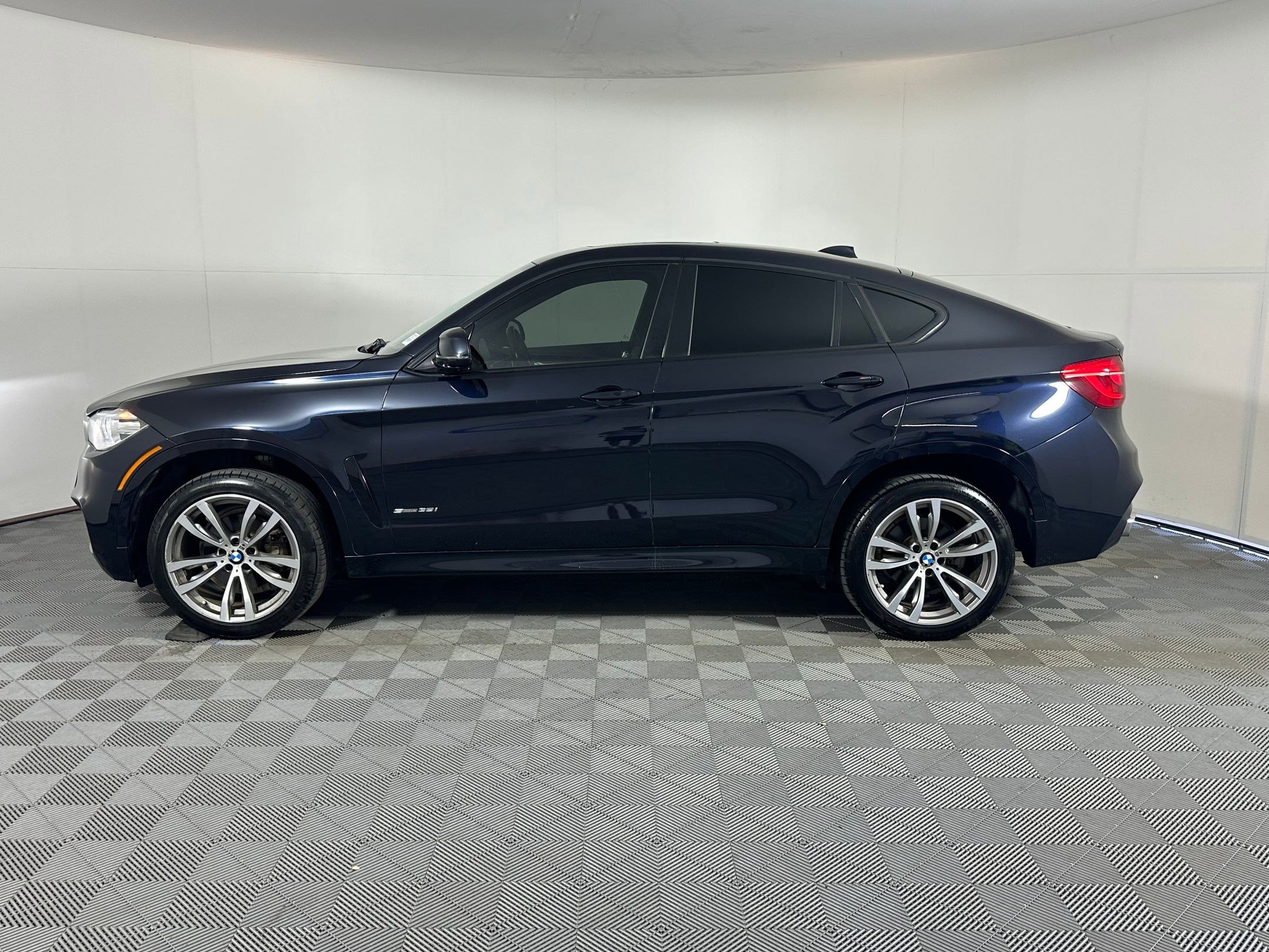 Used 2015 BMW X6 sDrive35i image 2
