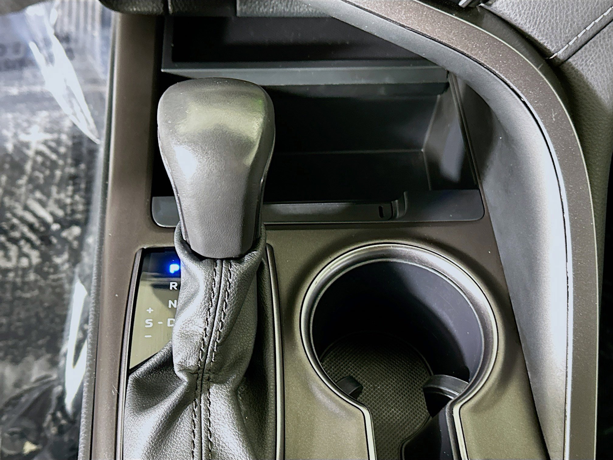 Used 2024 Toyota Camry SE FWD image 19