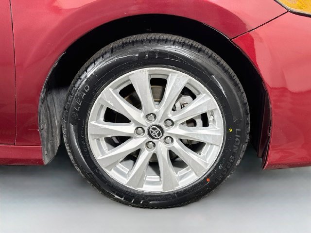 Used 2018 Toyota Camry LE w/ Convenience Package FWD image 31