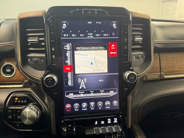 Used 2019 RAM 1500 Laramie Longhorn image 17