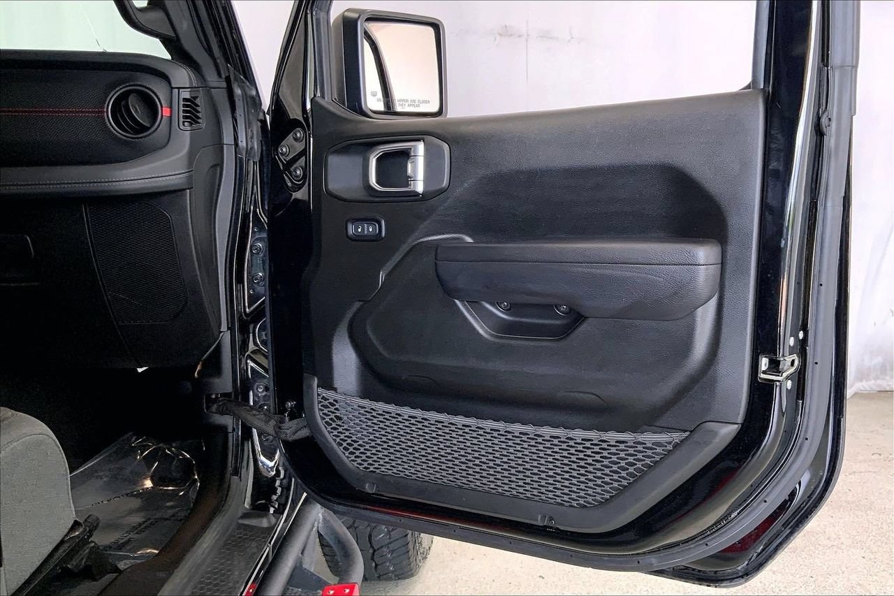 Used 2024 Jeep Wrangler Unlimited Rubicon w/ Convenience Group AWD/4WD image 26