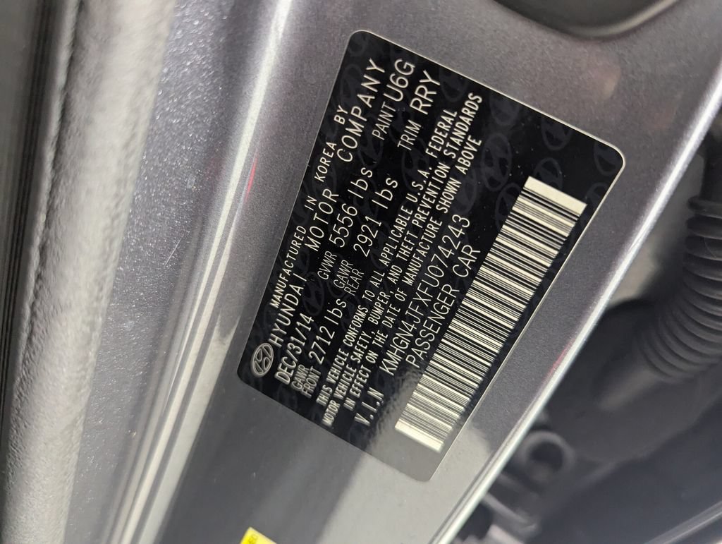 Used 2015 Hyundai Genesis 5.0 RWD image 27