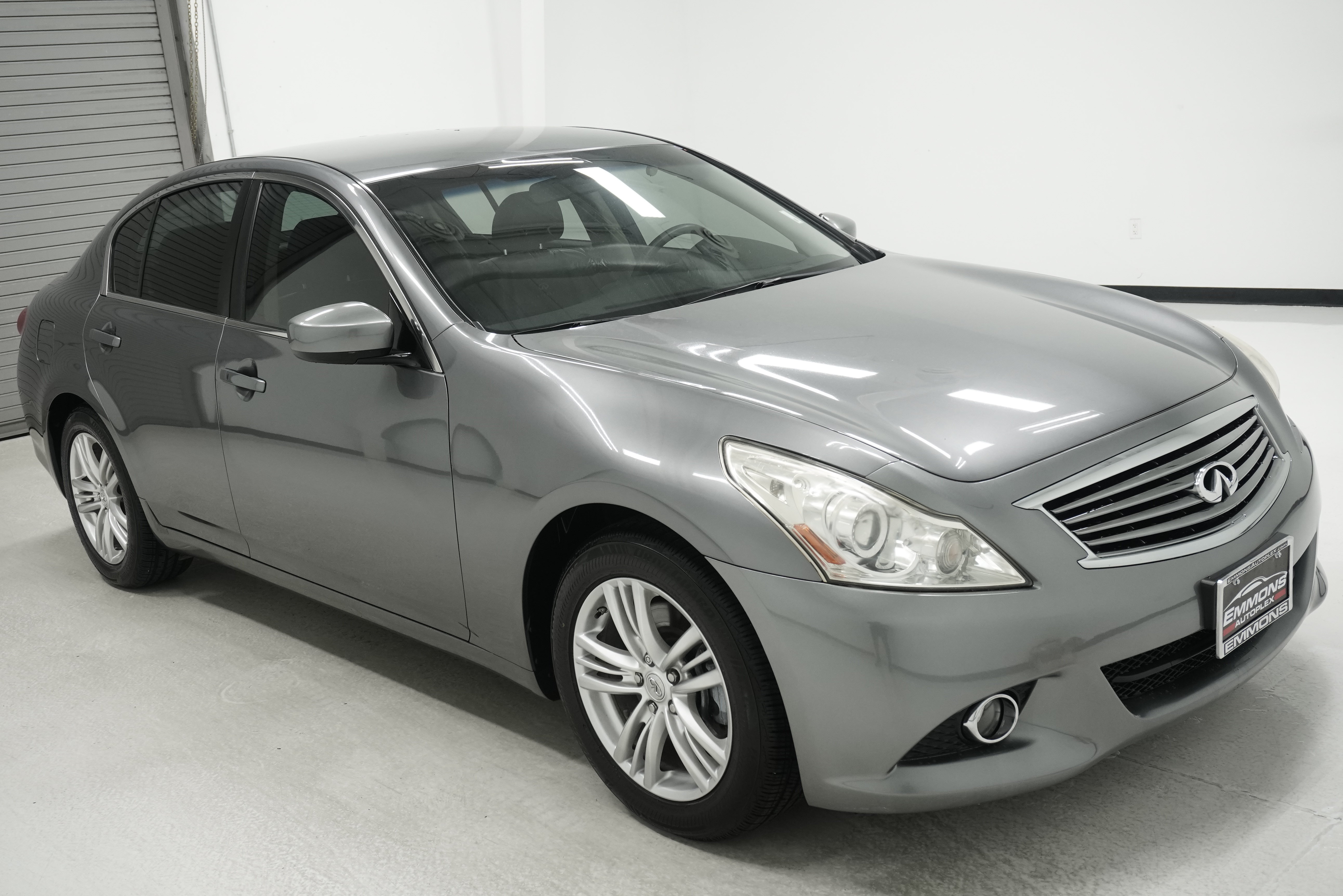 Used 2011 INFINITI G25 RWD image 3