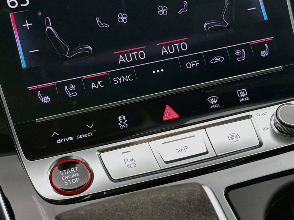 Used 2024 Audi RS Q8 AWD/4WD image 21