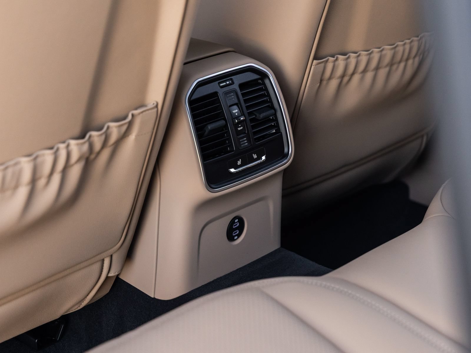Certified 2026 Porsche Macan S AWD/4WD image 36