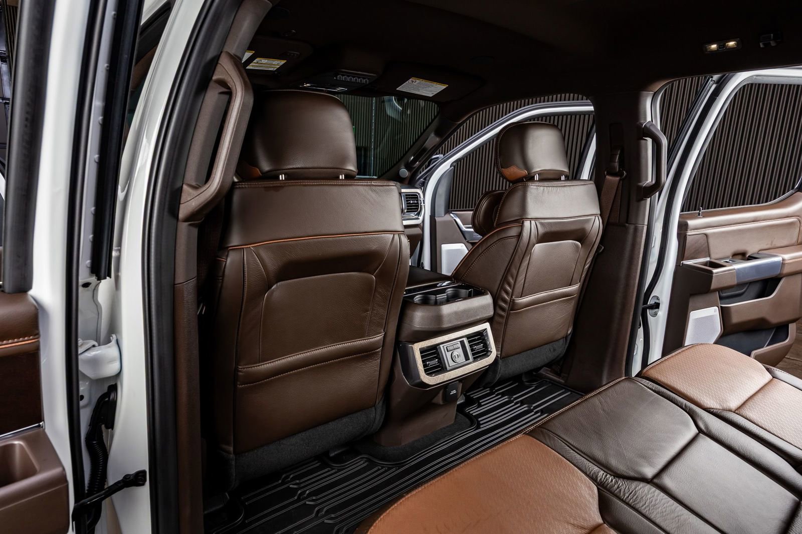 Used 2025 Ford F350 King Ranch w/ FX4 Off-Road Package image 33