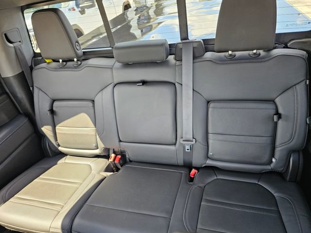 Used 2022 GMC Sierra 2500 Denali w/ Denali Black Diamond Edition AWD/4WD image 19