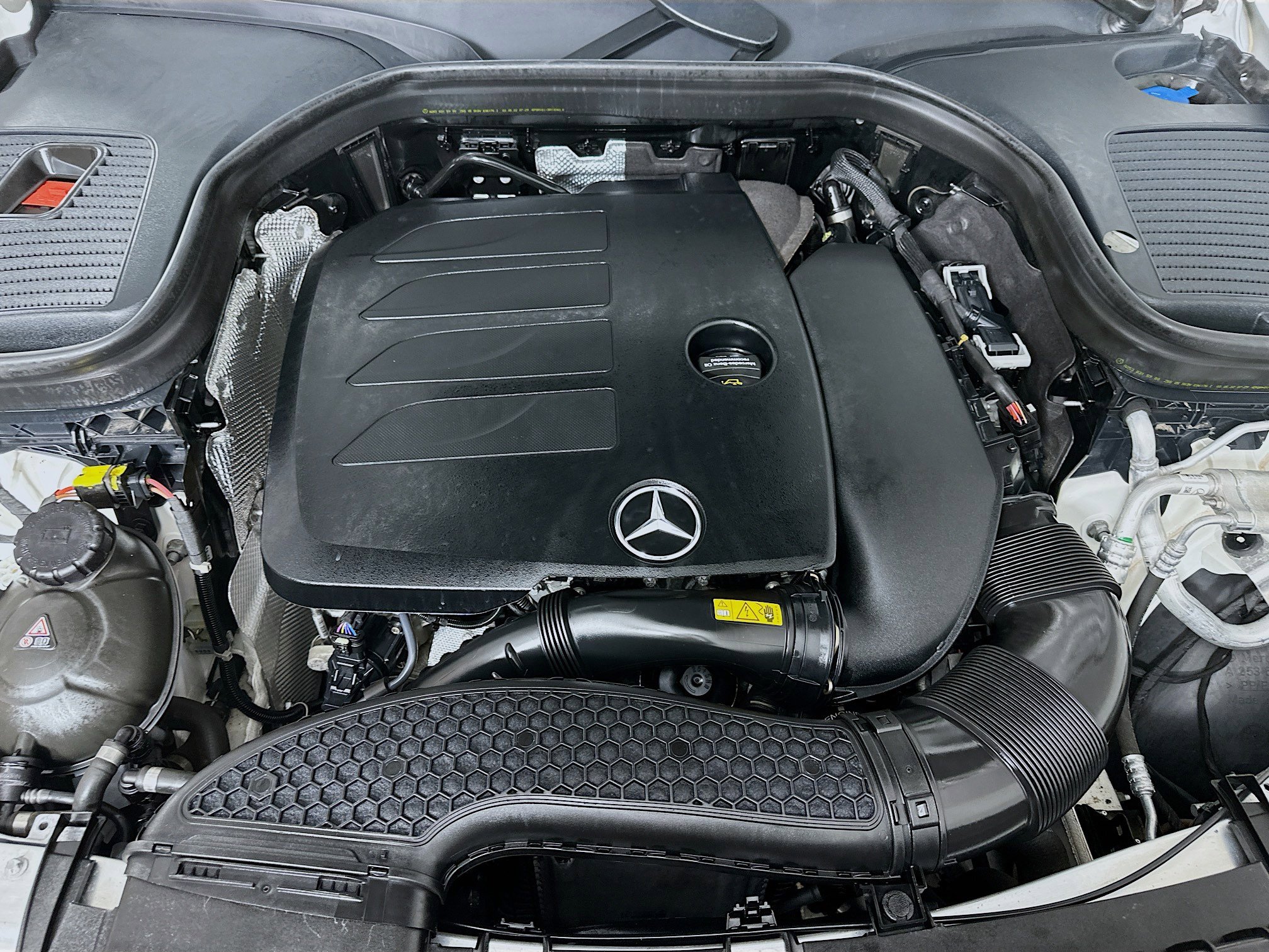 Used 2022 Mercedes-Benz GLC 300 4MATIC w/ Premium Package Lite image 35