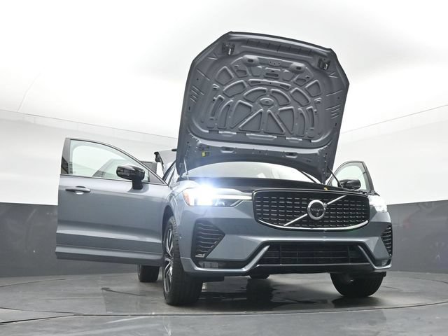 Used 2024 Volvo XC60 B5 Plus w/ Protection Package Premier AWD/4WD image 48