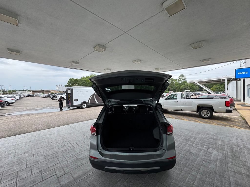 Used 2024 Chevrolet Equinox LT AWD/4WD image 8