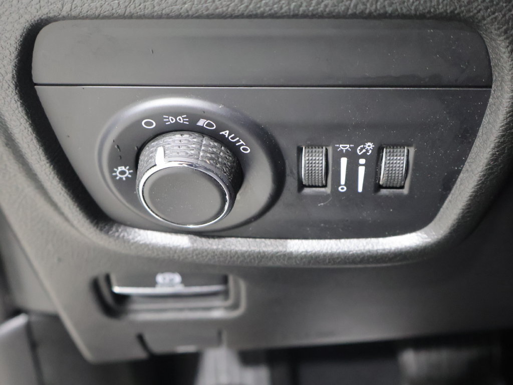 Used 2023 Jeep Grand Cherokee Altitude AWD/4WD image 33