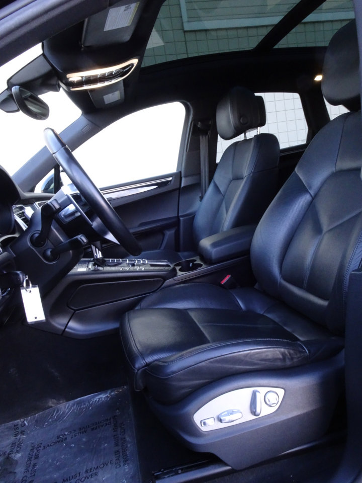 Used 2017 Porsche Macan S image 10