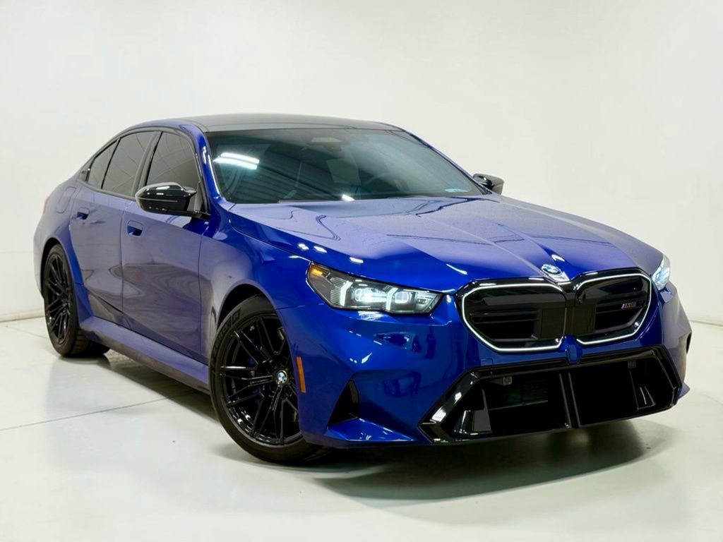 Used 2025 BMW M5 w/ Executive Package AWD/4WD image 5