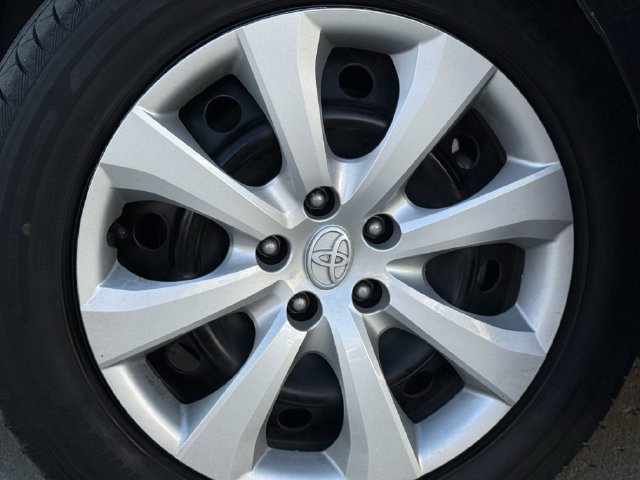 Used 2024 Toyota Corolla LE FWD image 10