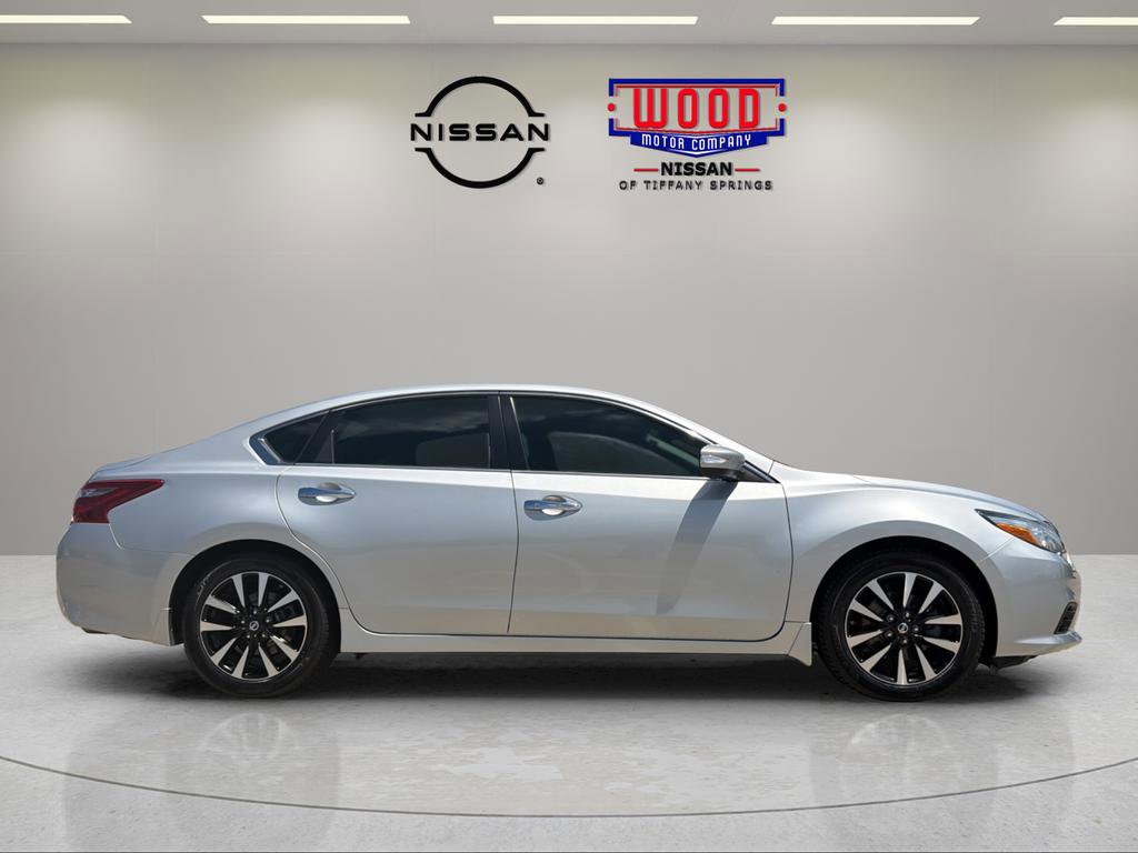 Used 2018 Nissan Altima 2.5 SV w/ 2.5 SV Technology Package FWD image 2