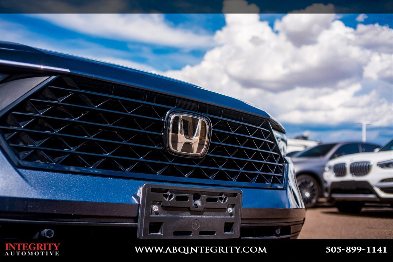 Used 2023 Honda Accord EX-L image 9