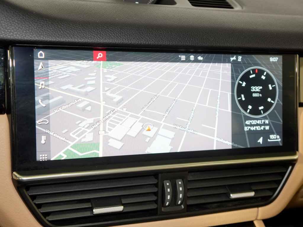 Certified 2020 Porsche Cayenne S AWD/4WD image 31