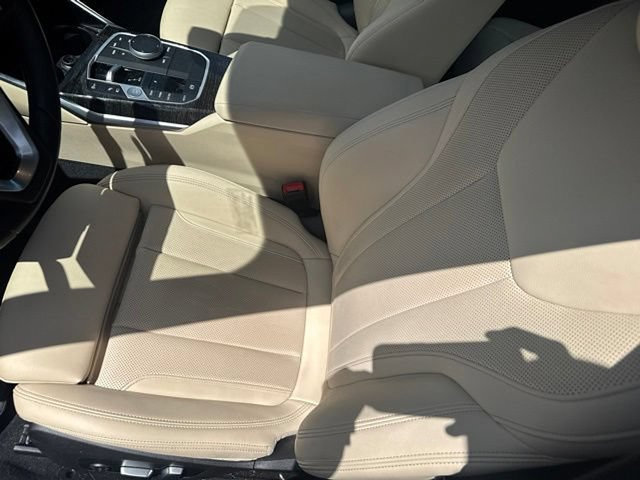 Used 2023 BMW 330e xDrive w/ Premium Package AWD/4WD image 23