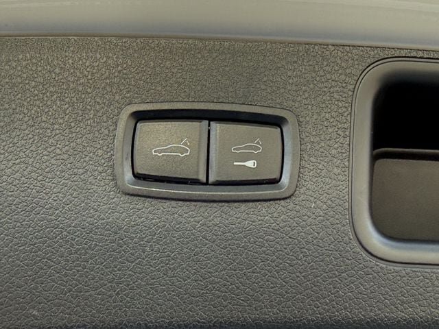Used 2021 Porsche Macan S AWD/4WD image 27