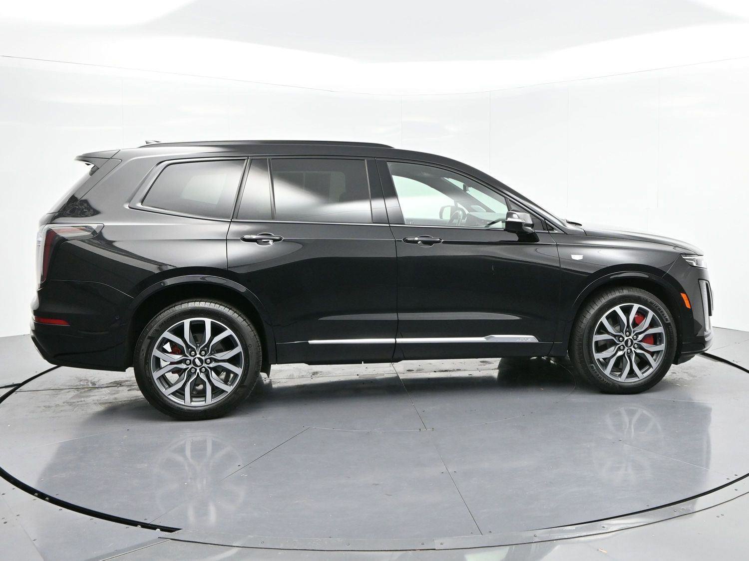 Certified 2024 Cadillac XT6 Sport w/ Platinum Package image 8