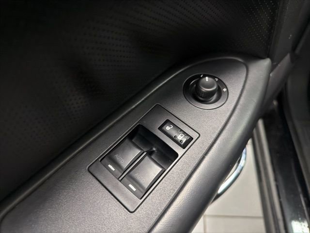 Used 2010 Dodge Challenger R/T image 14