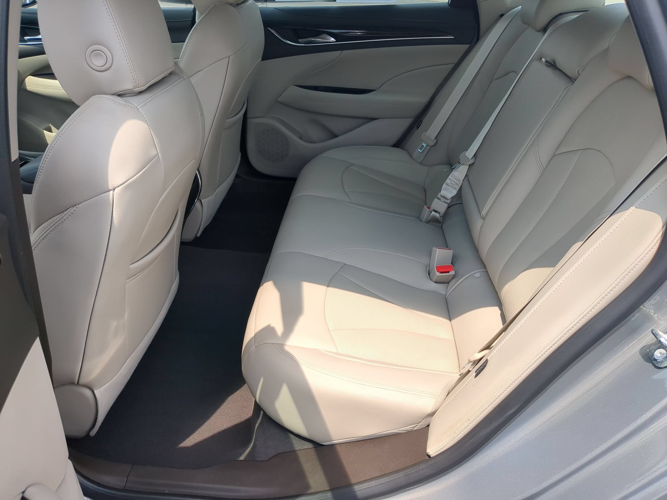 Certified 2018 Buick LaCrosse Premium w/ Dynamic Drive Package FWD image 24