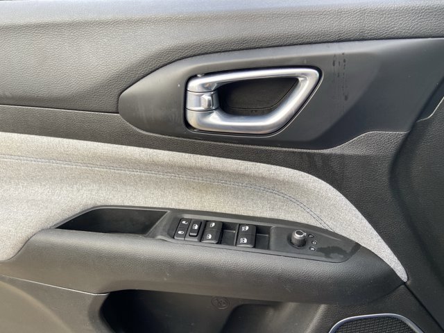 Used 2024 Jeep Compass Latitude AWD/4WD image 47