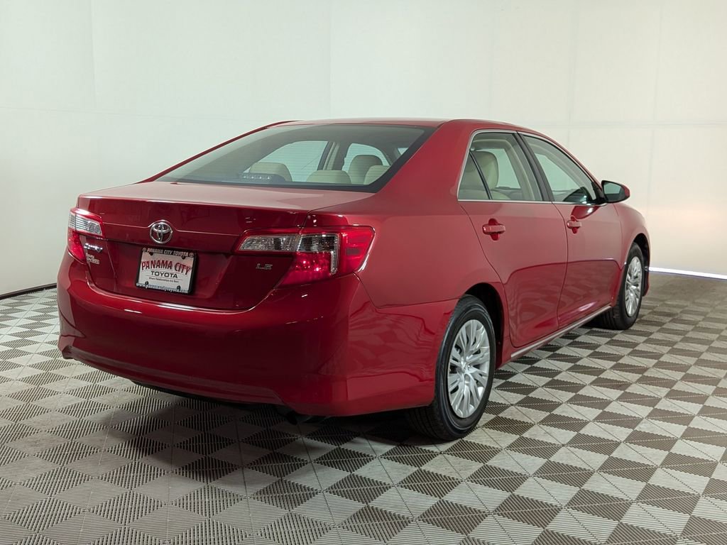Used 2012 Toyota Camry LE FWD image 3