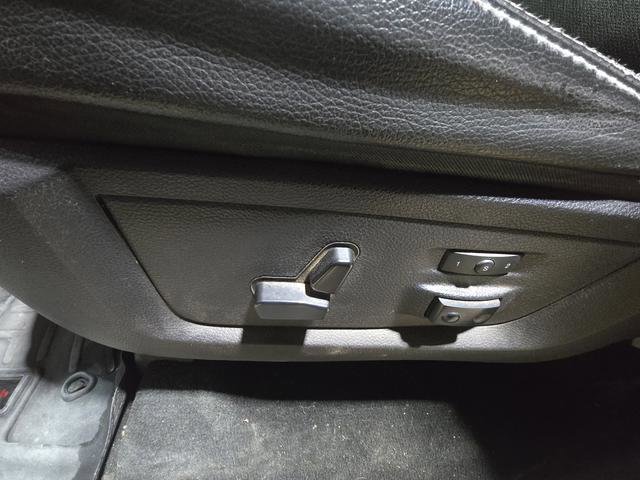 Used 2016 RAM 1500 Laramie w/ Convenience Group AWD/4WD image 23