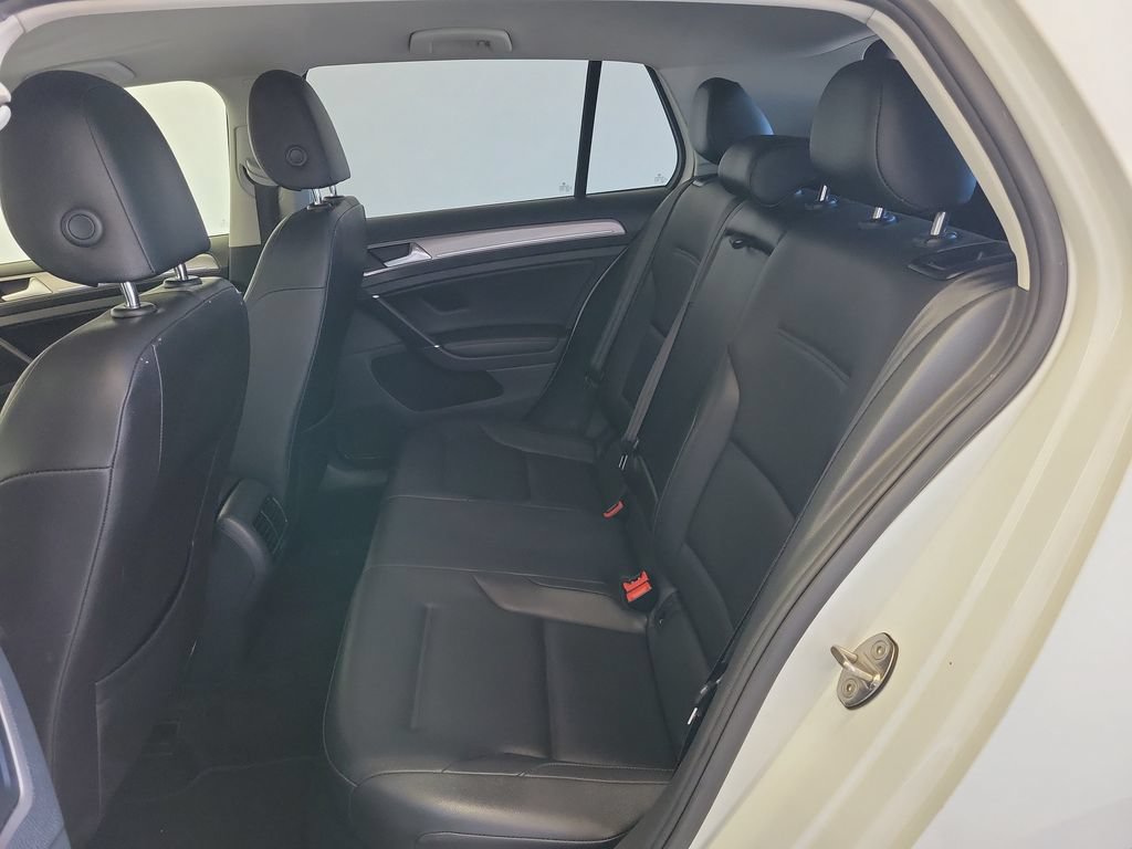Used 2016 Volkswagen e-Golf SEL Premium FWD image 11