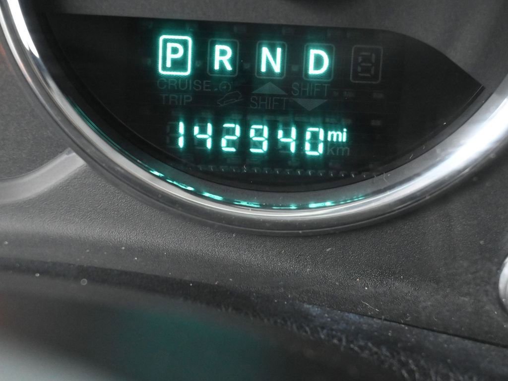 Used 2015 Jeep Wrangler Unlimited Sahara w/ Dual Top Group image 26