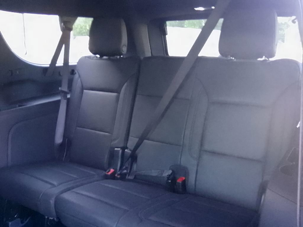 Used 2025 Chevrolet Suburban Z71 AWD/4WD image 14