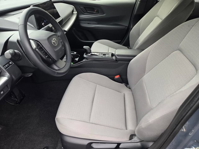 Used 2025 Toyota Prius LE FWD image 15
