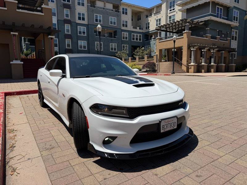 Used 2018 Dodge Charger R/T RWD image 10