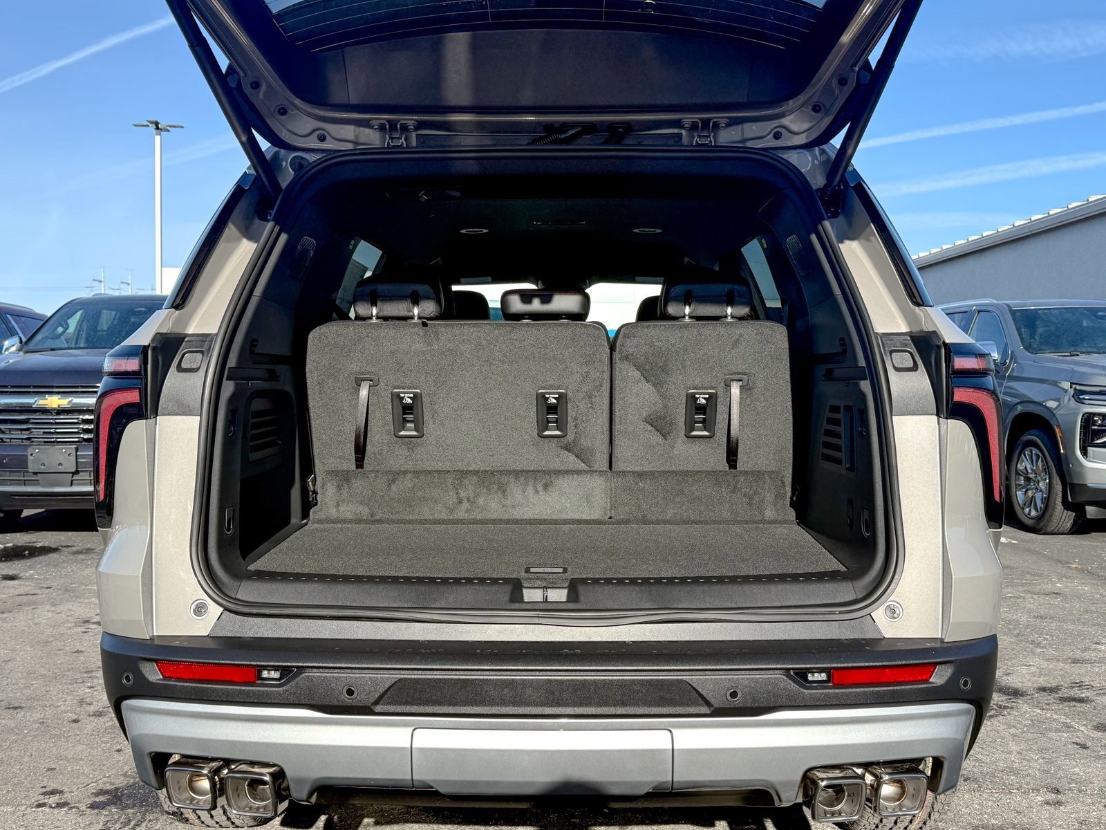 New 2026 Chevrolet Traverse Z71 w/ LPO, Floor Liner Package image 14