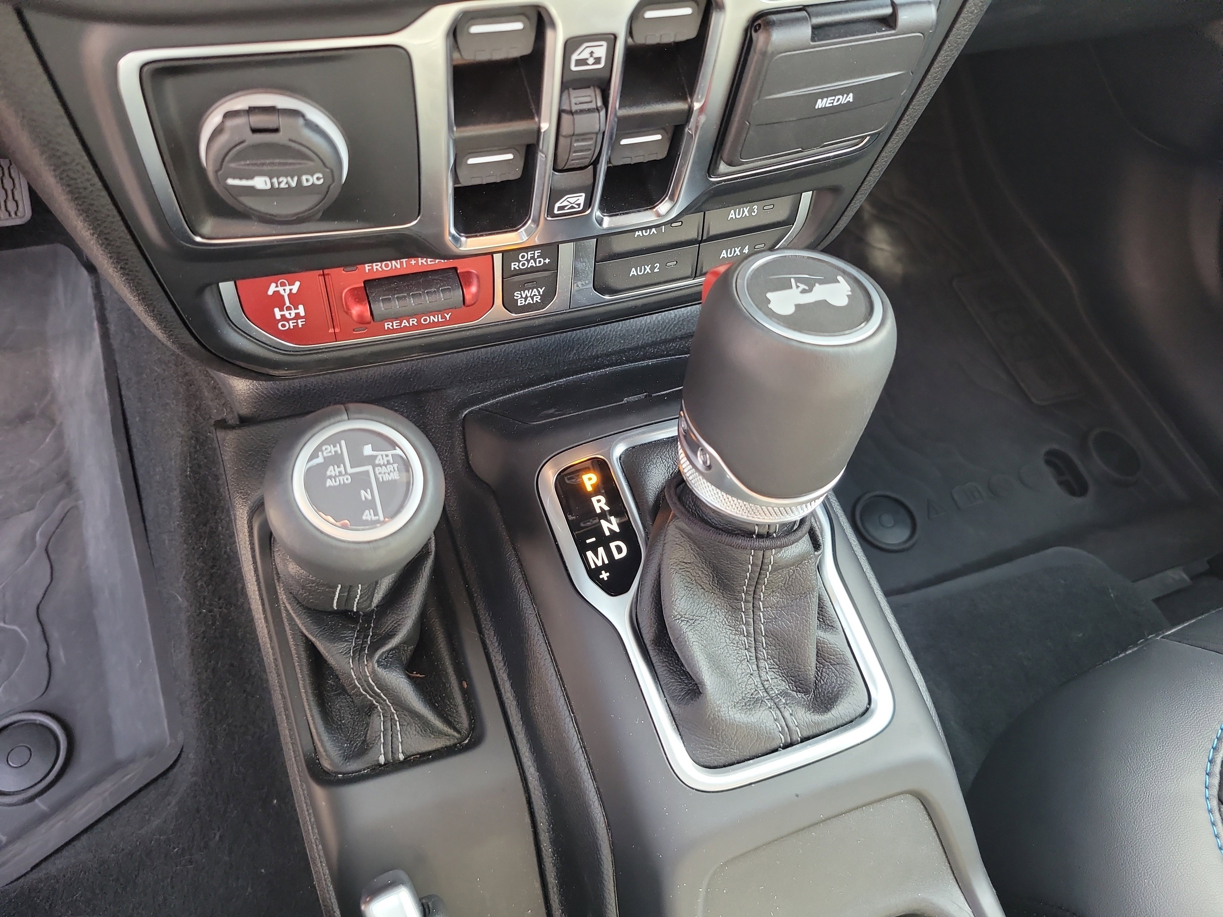 Used 2024 Jeep Wrangler Unlimited Rubicon 4xe image 25