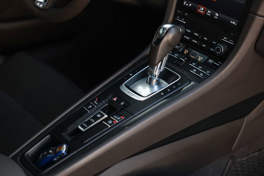 Used 2017 Porsche 911 Turbo S image 25